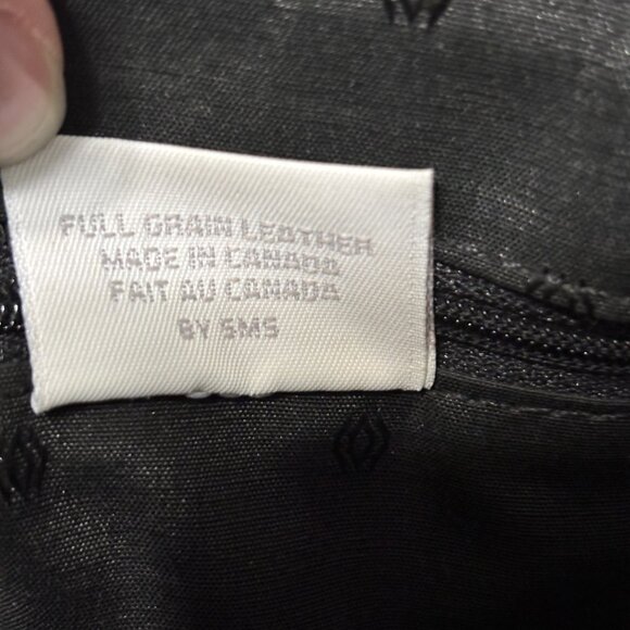 Concepts Canada Medium Black Pebble Leather Flap Cover Cross-Body / Shoulder Bag - Picture 9 of 16